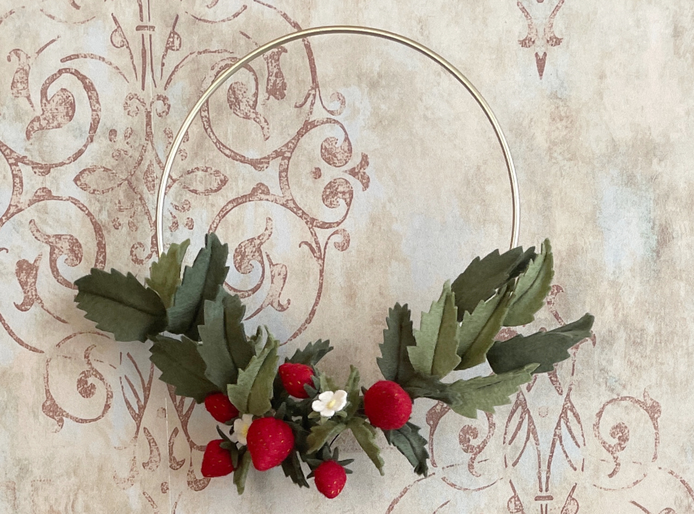 Felt Strawberries in a Bud Vase, Wreath and Garland Digital Pattern