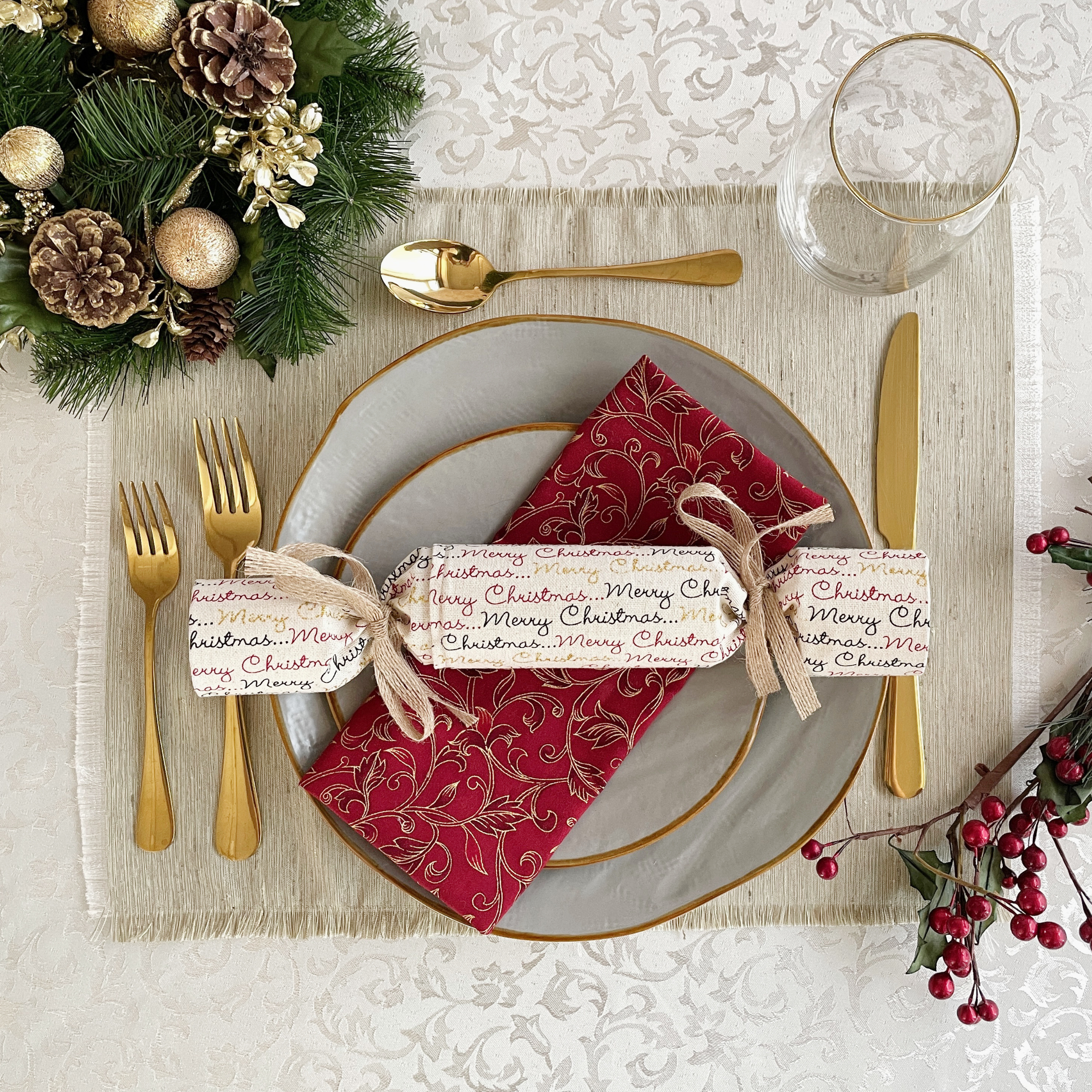 Handmade Christmas Crackers / British Christmas Tradition / Re-usable Fabric Christmas Crackers that Snap