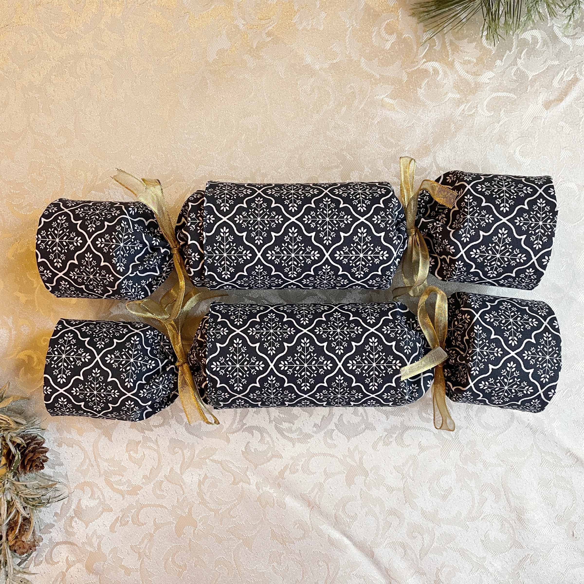 Handmade Christmas Crackers / British Christmas Tradition / Re-usable Fabric Christmas Crackers that Snap