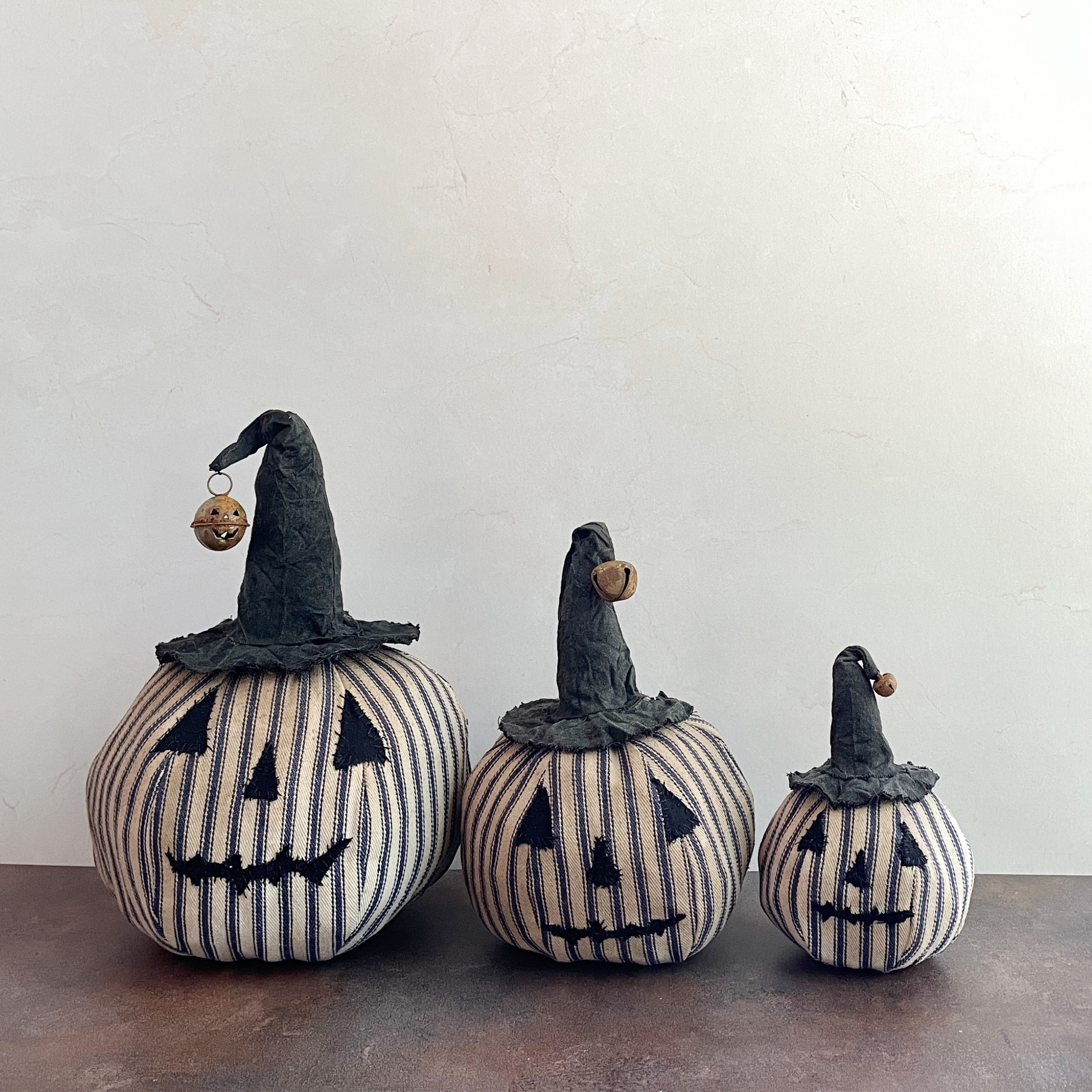 Handmade Halloween Primitive Pumpkin Jack-o-Lanterns