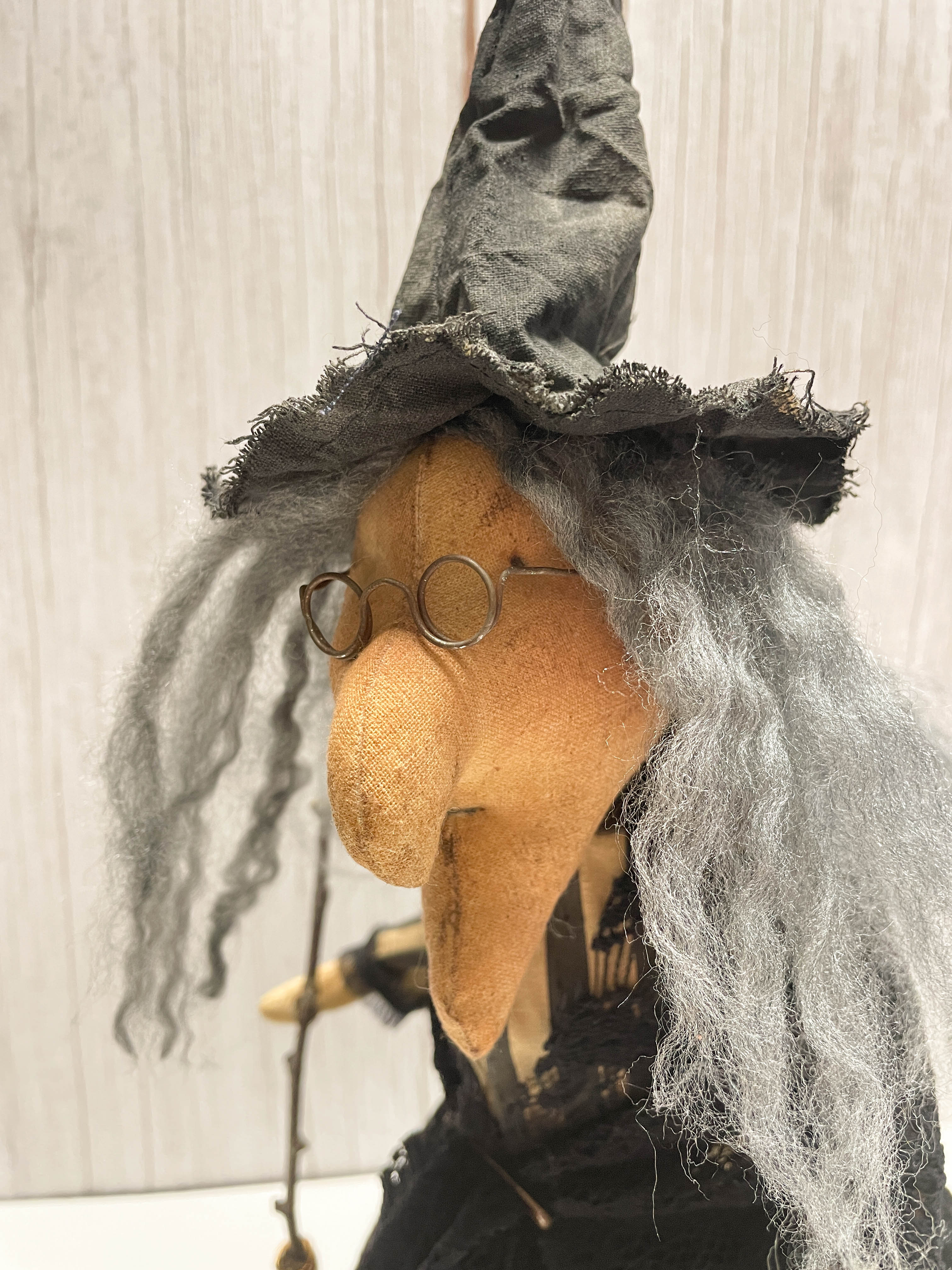 Harriet Hollows, a Halloween Witch E-pattern