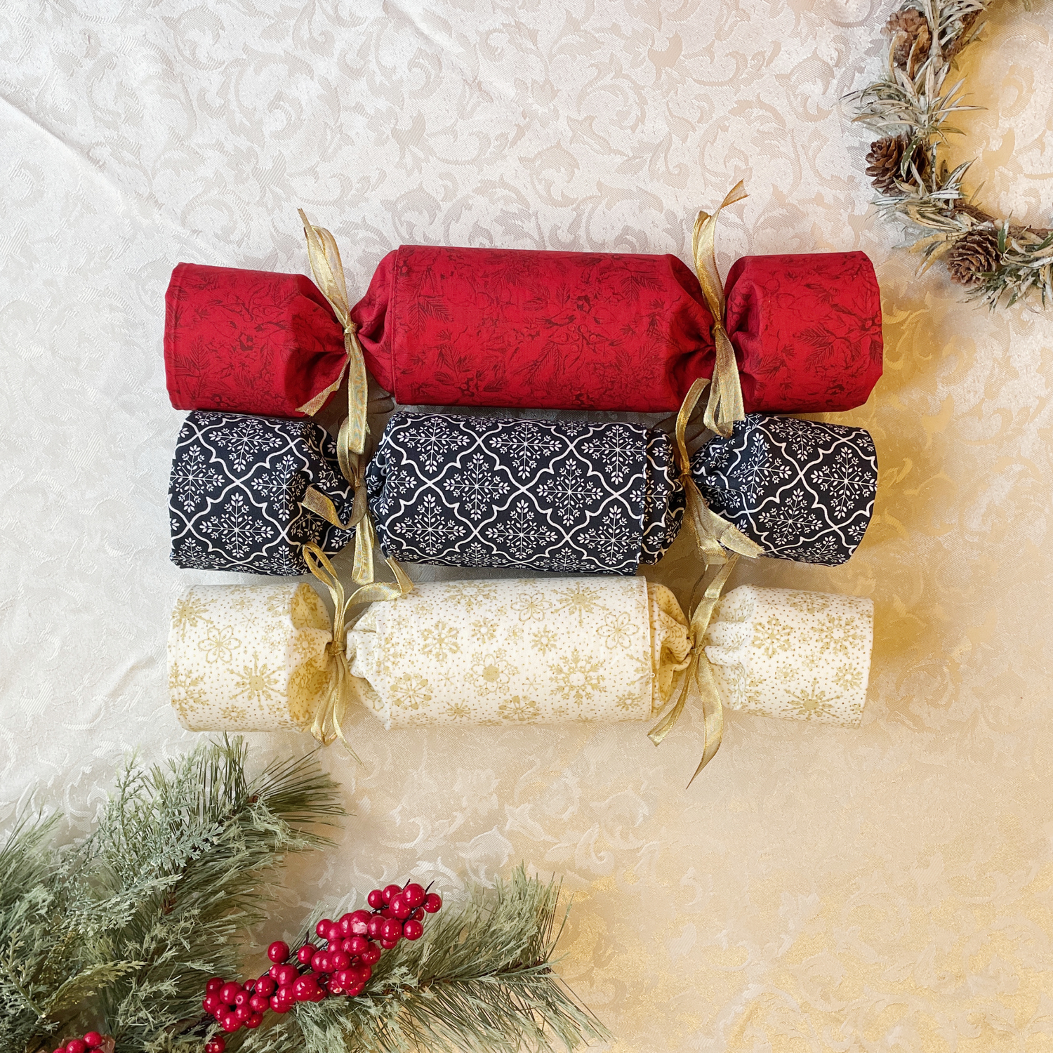 Handmade Christmas Crackers / British Christmas Tradition / Re-usable Fabric Christmas Crackers that Snap
