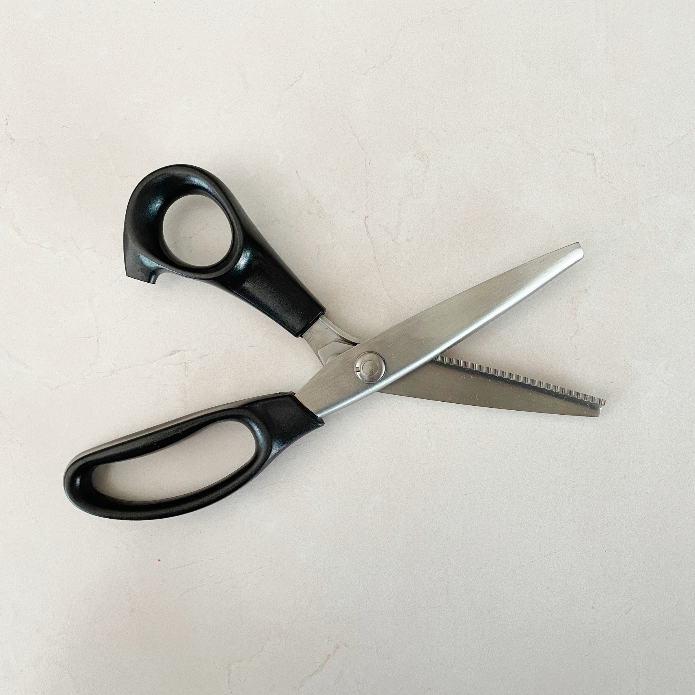 Pinking Scallop Scissors 3mm