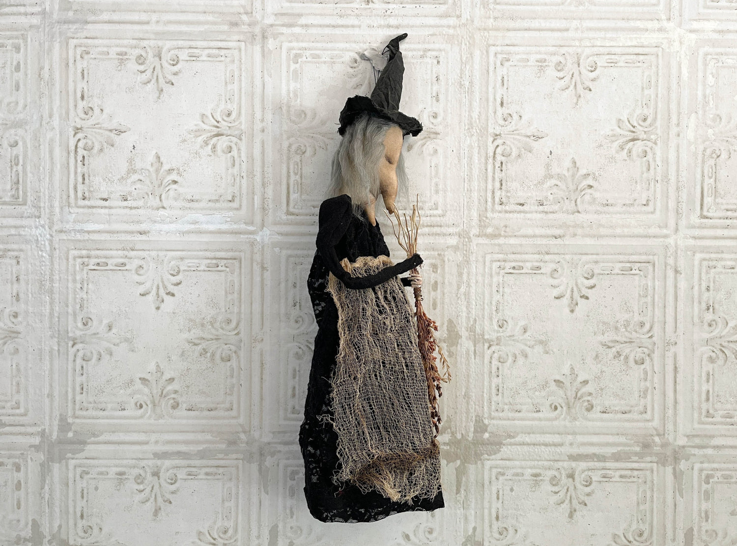 Rustic Witch Door Hanger / Halloween Witch Wall Decor / Primitive Autumn Witch / Kitchen Witch