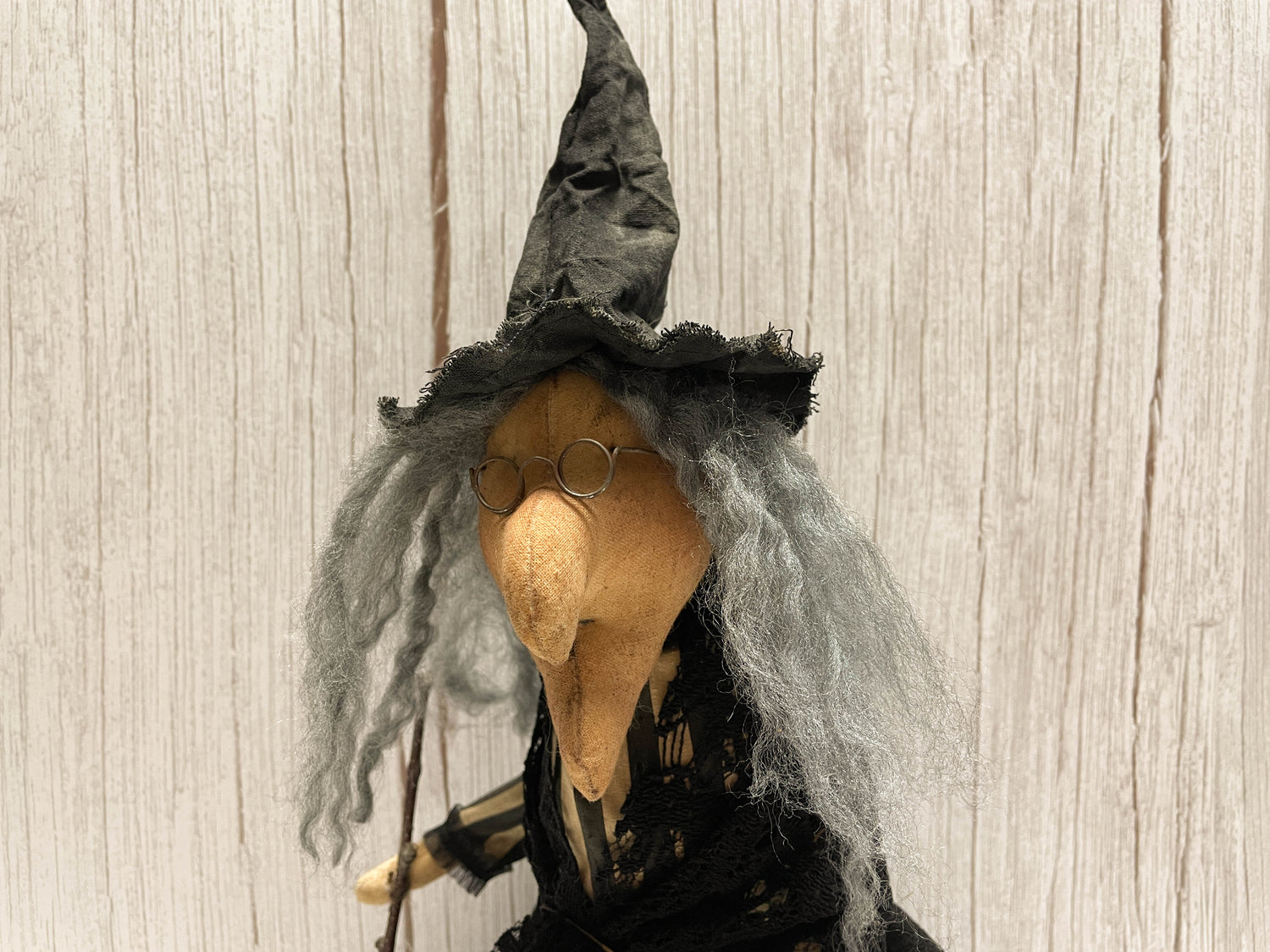 Harriet Hollows, a Halloween Witch E-pattern