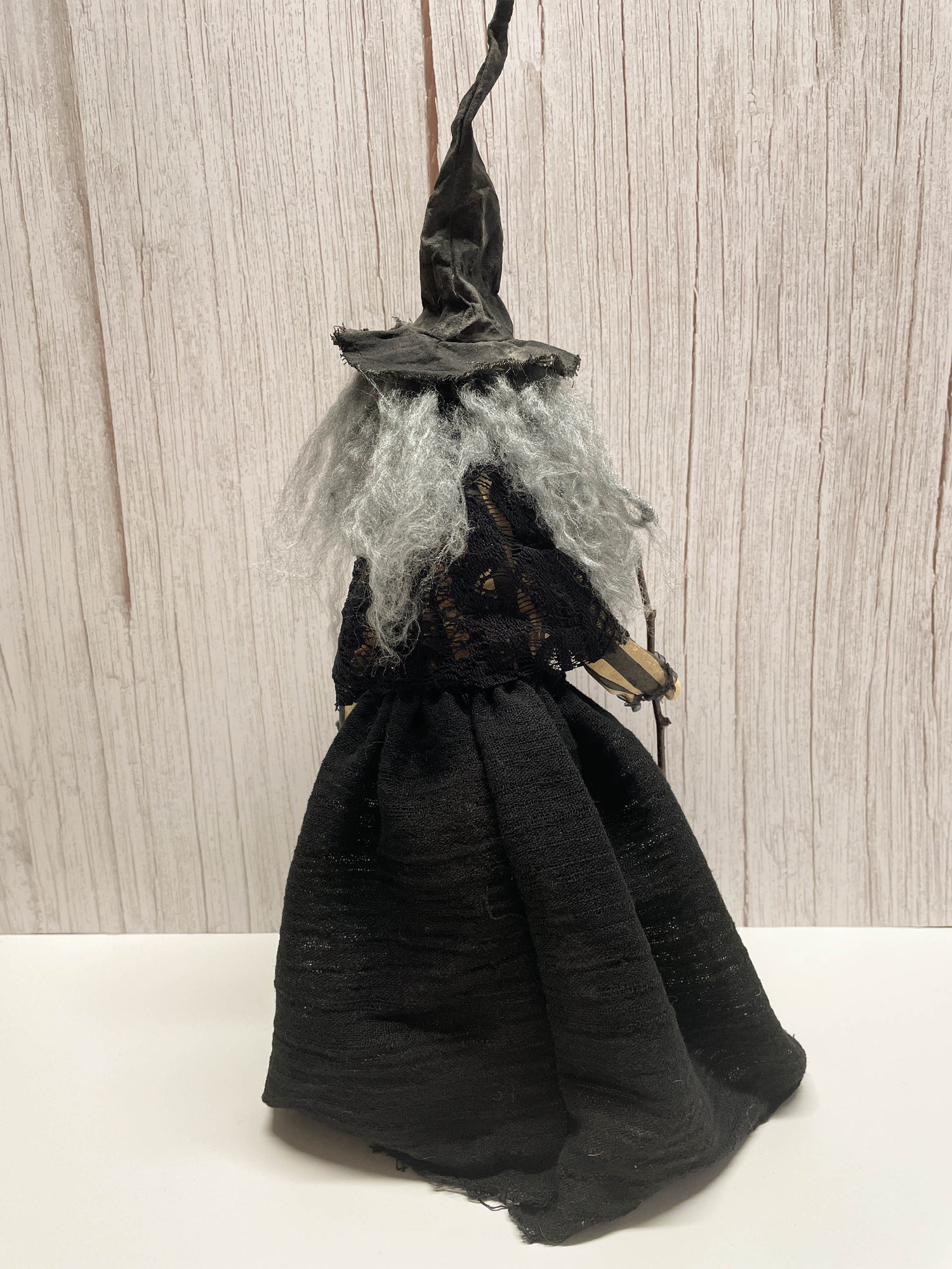 Harriet Hollows, a Halloween Witch E-pattern